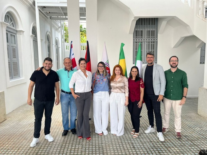 Lotep participa de cerimônia de pré-embarque do Programa Paraíba Sem Fronteiras com servidora selecionada